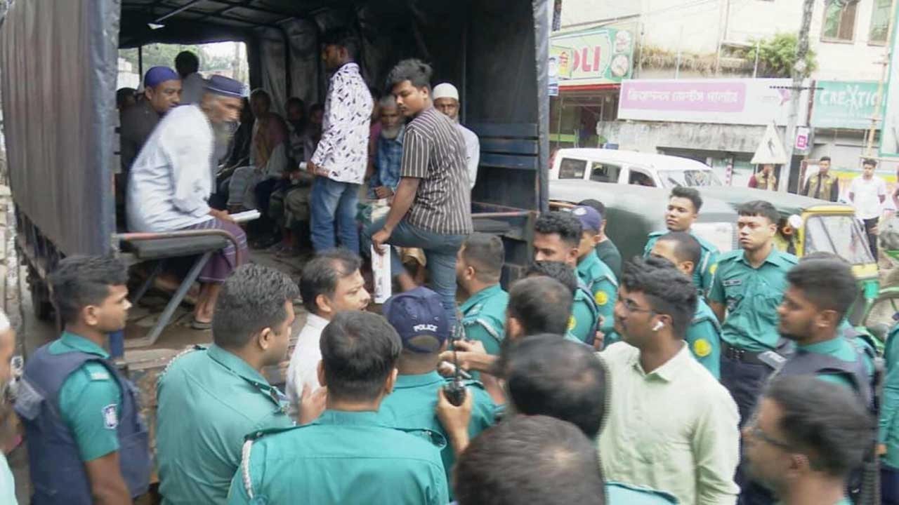 ব্যাটারিচালিত রিকশার আন্দোলন ঘিরে আটক ২২